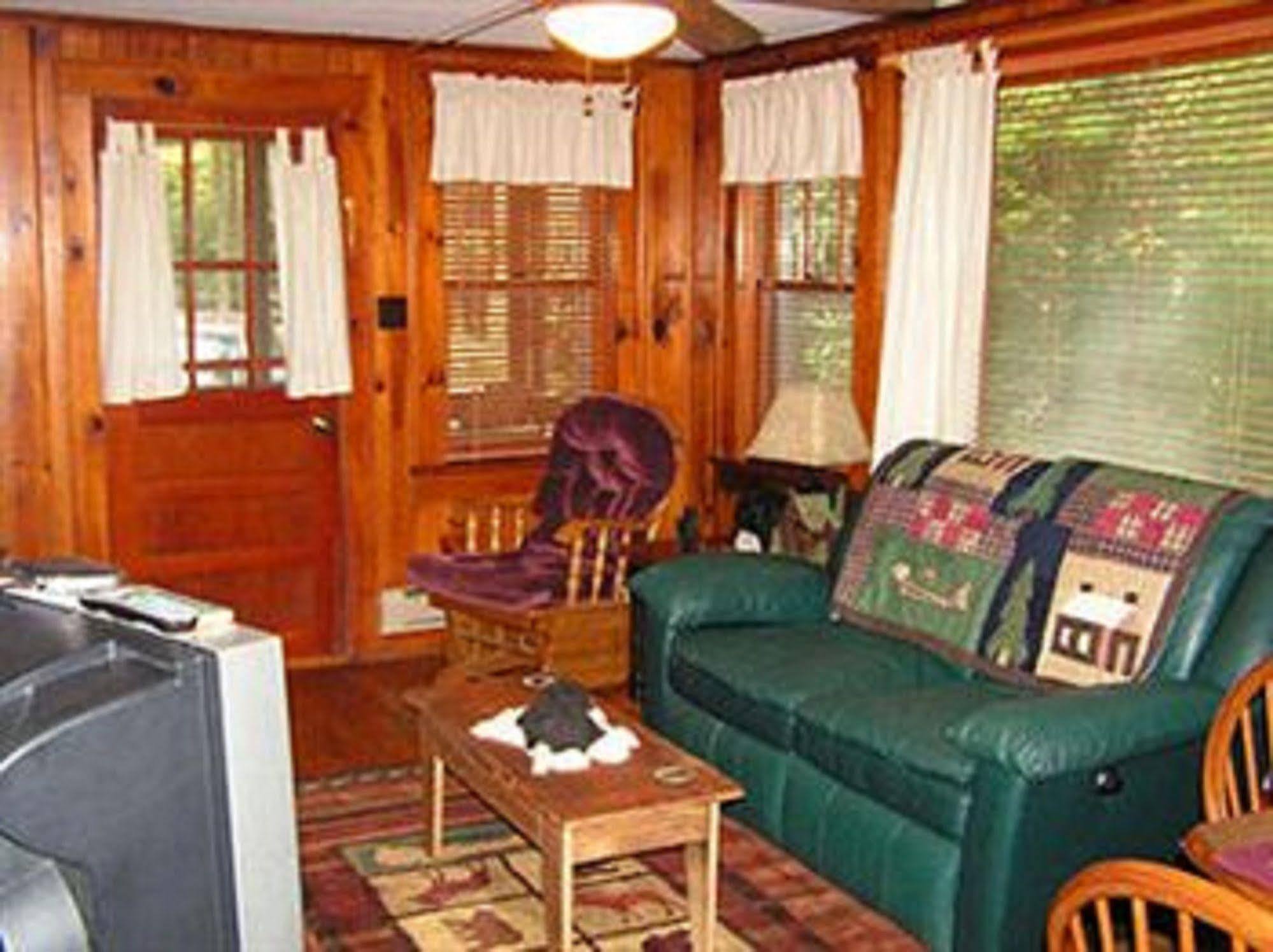 Cabins At Twinbrook Resort Maggie Valley Chambre photo